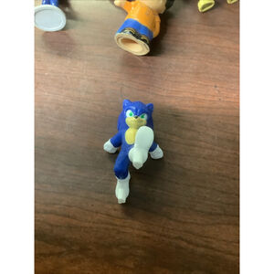 Sonic The Hedgehog Figure Running Action Cake Topper 2.5” PVC Plastic Toy